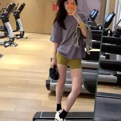 邱文